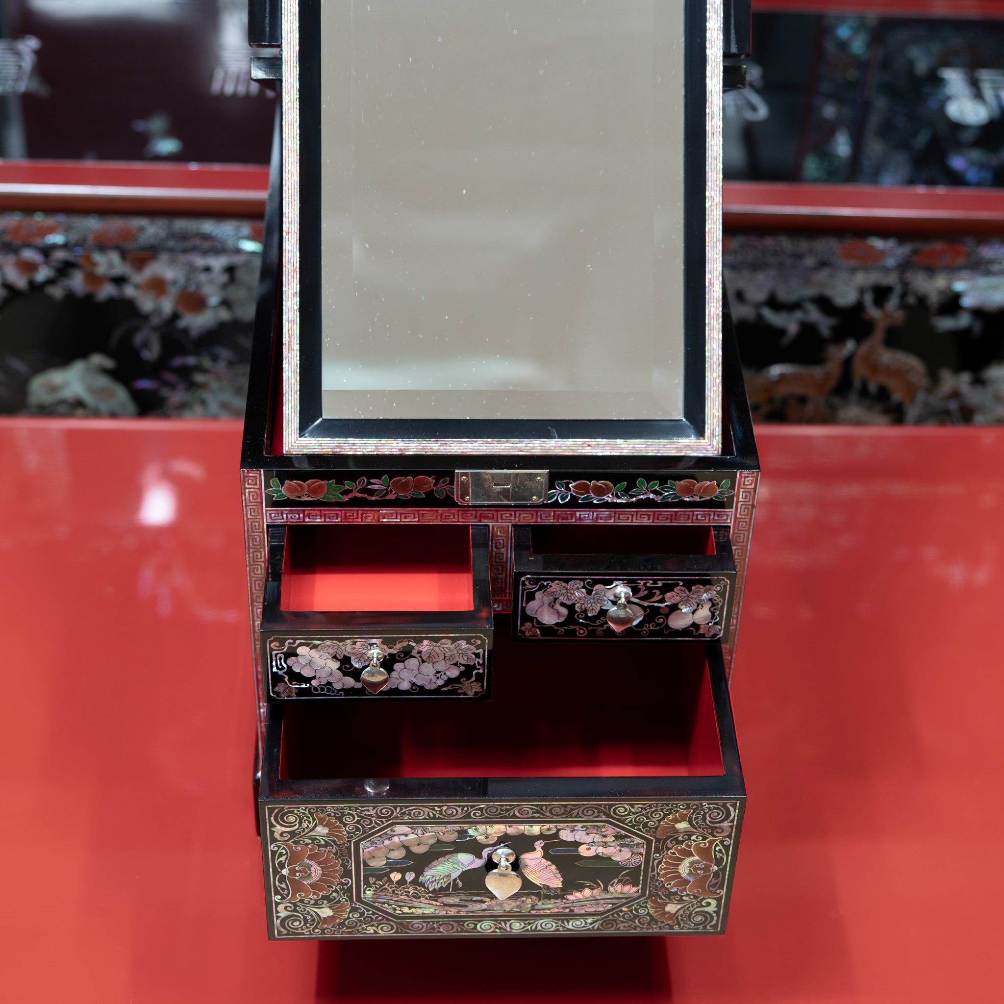 Mother-of-Pearl 'Gyeongdae' Vanity Chest