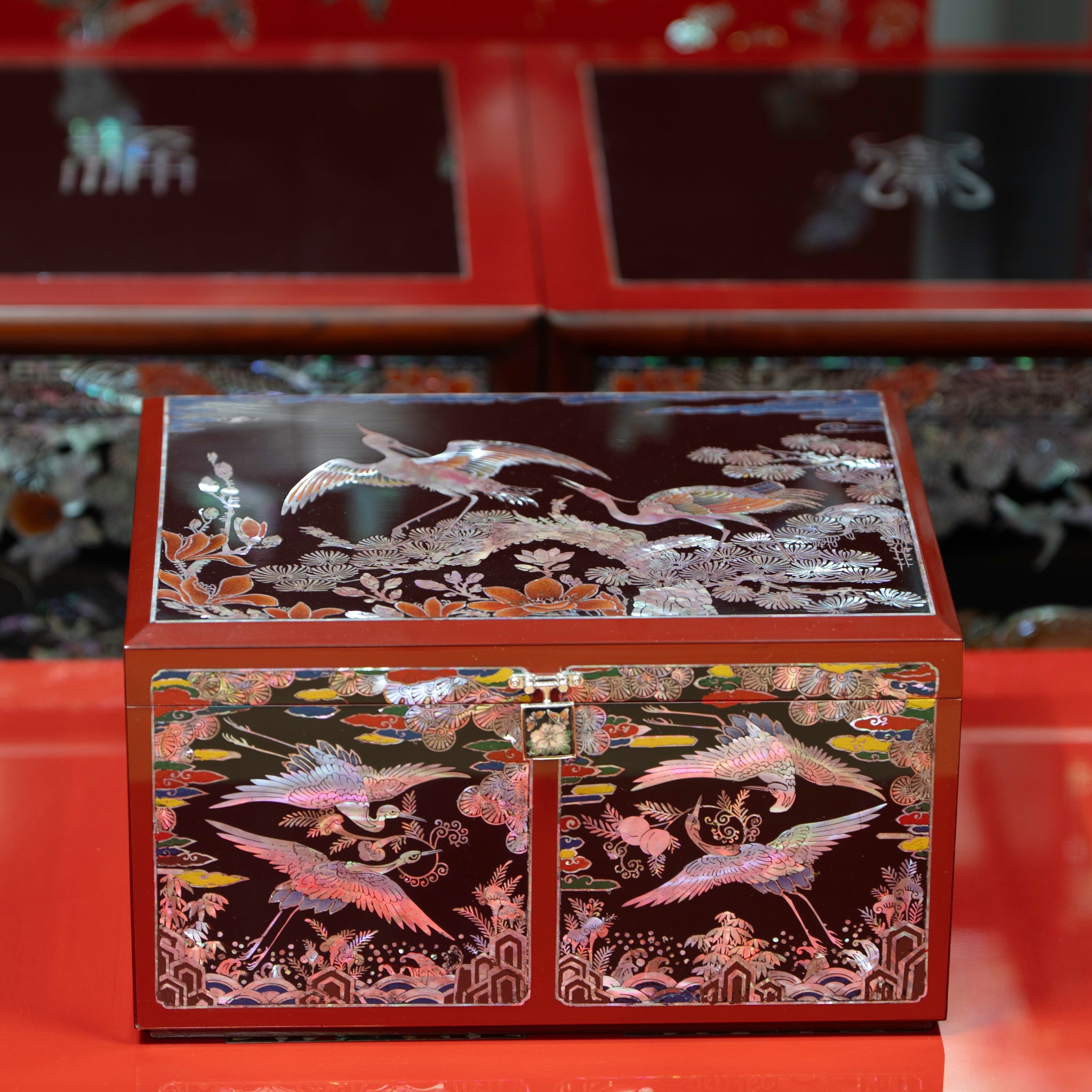 Mother-of-Pearl Inlaid Lacquer Box with Cranes and Pines